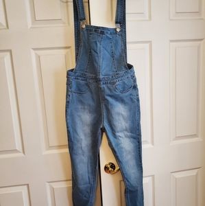 Overall size Large (US)